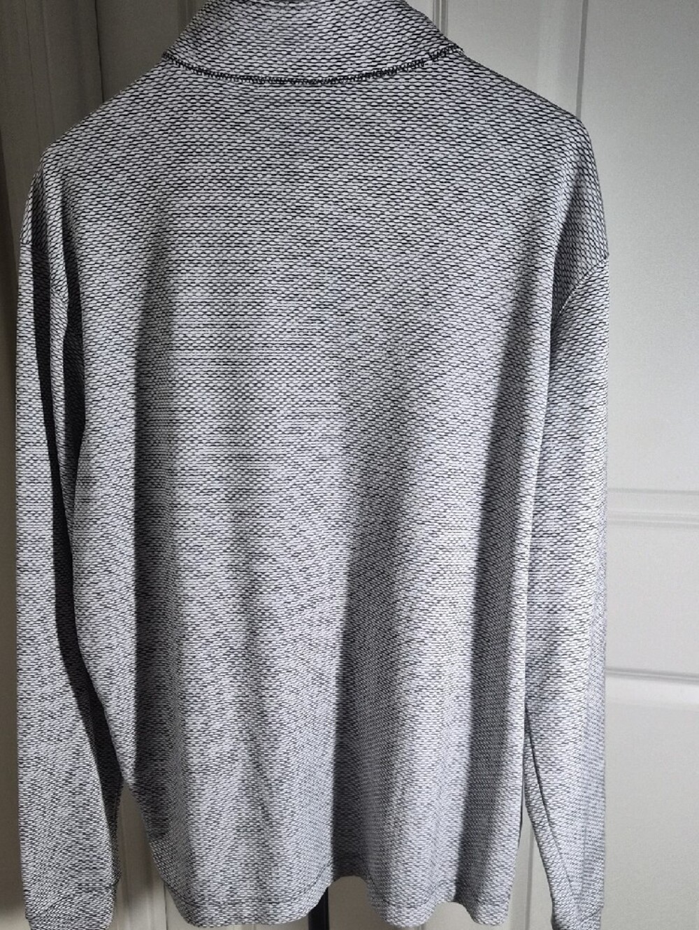 Columbia Men's Light Gray Quarter-Zip Performance Top - Picture 7 of 9
